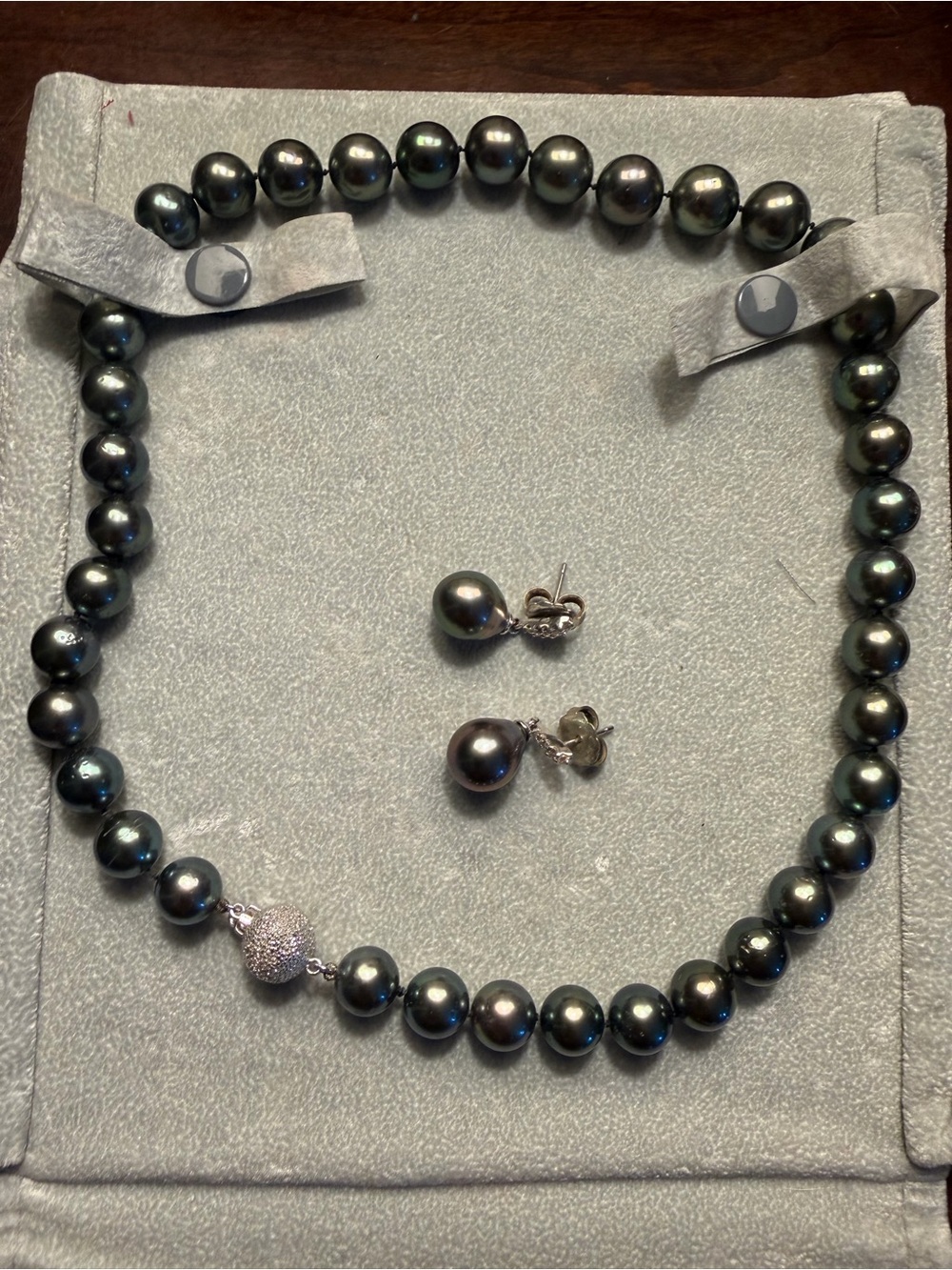 Classic Black Pearl Necklace and Stud Earrings Set